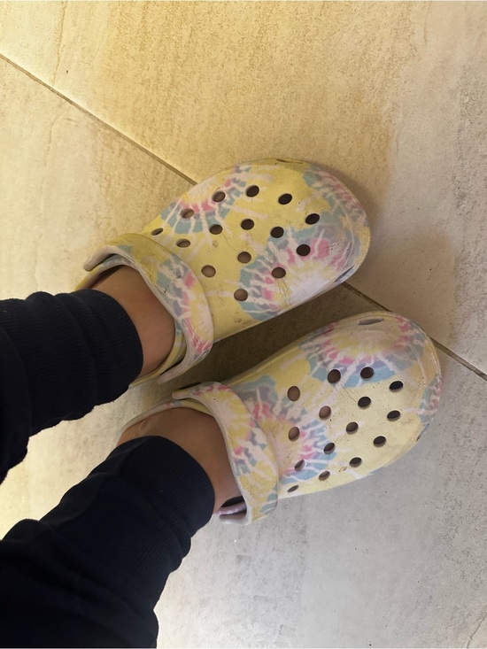 Time and Tru Shoes - Time and Tru Yellow Tie-Dye Slip-On Well Worn Clogs Women size 7.5 Shoes